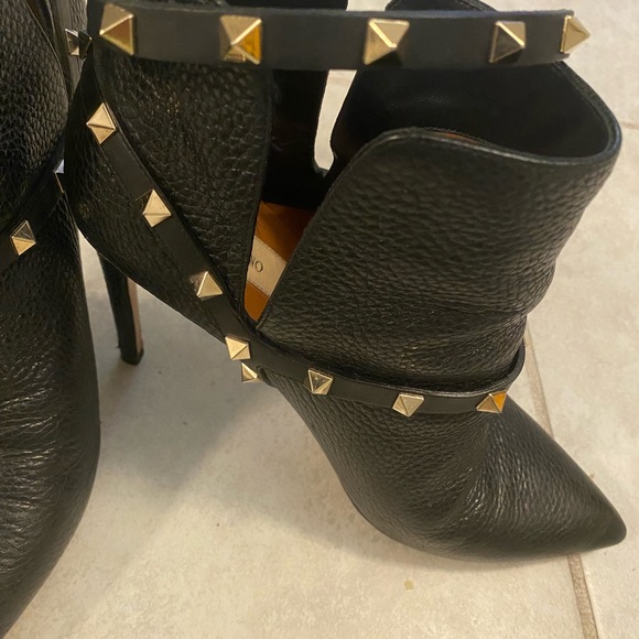 Valentino Black/Gold Bootie Size 41 EUC - Picture 2 of 6
